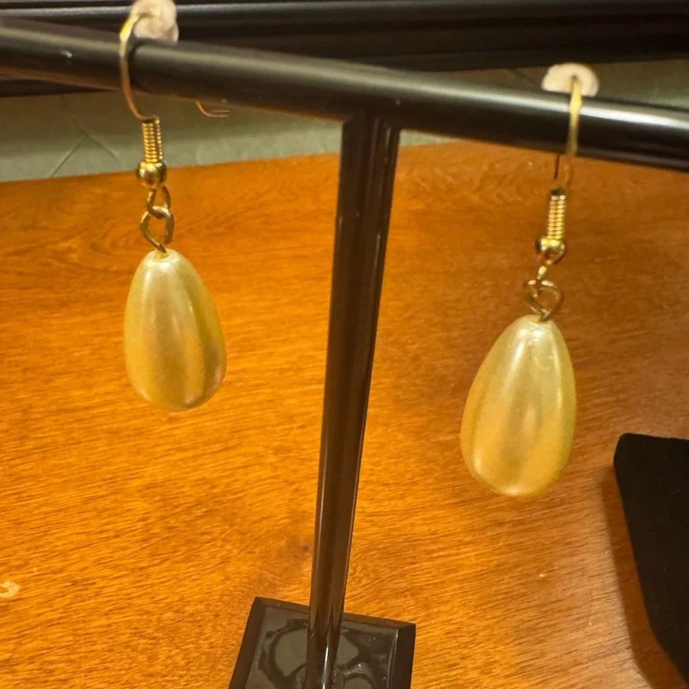 Classic Gold and Faux Pearl Teardrop Statement Necklace & Earrings Set
